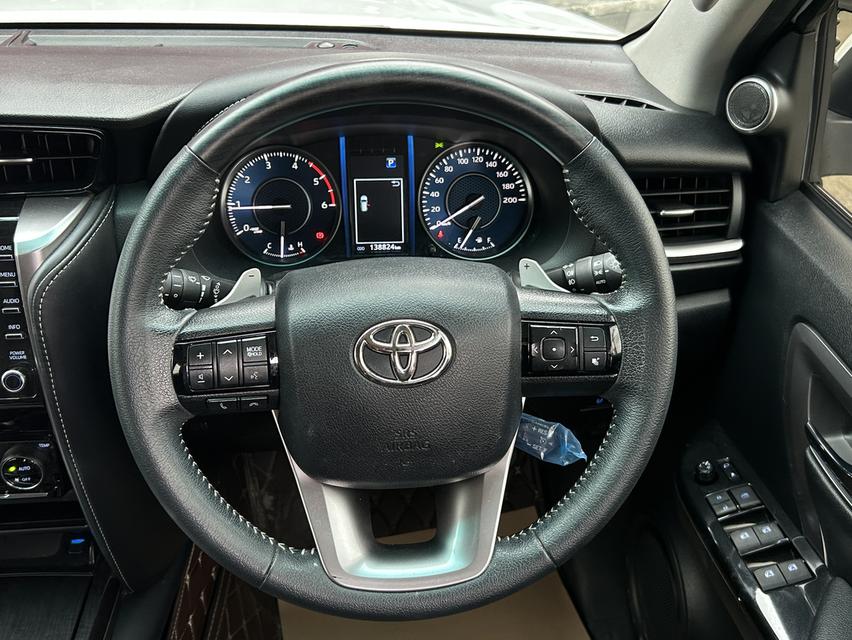 TOYOTA FORTUNER 2.4 LEADER AT ปี 2023 รถมือสอง ราคา 945,000 บาท รูปที่ 6