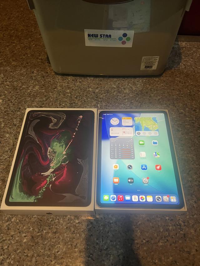 ขายๆๆๆถูกๆๆiPadPro11นิ้วสีSpace Gray 256กิ๊กมีกล่องอีมี่ตรง Wifi Celluer ใส่ซิมได้เครื่องใช้งานดีทุกๆฟังชั่นรีสโตได้ตลอดไม่มีติดไอคราวคับ Model TH/A (