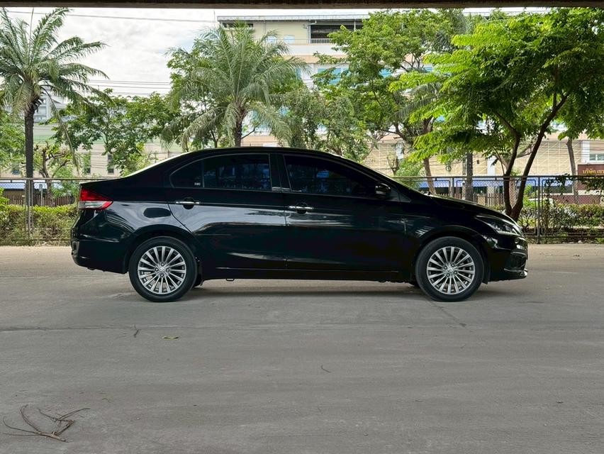 ขายรถ Suzuki Ciaz 1.25GLX push start ปี 2022 สีดำ เกียร์ออโต้ 8