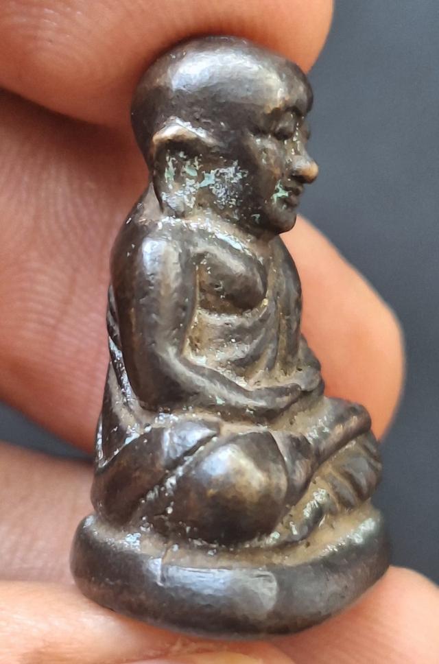 หลวงพ่อเงิน วัดบางคลาน รุ่นรวยเงินเหลือ รูปที่ 3