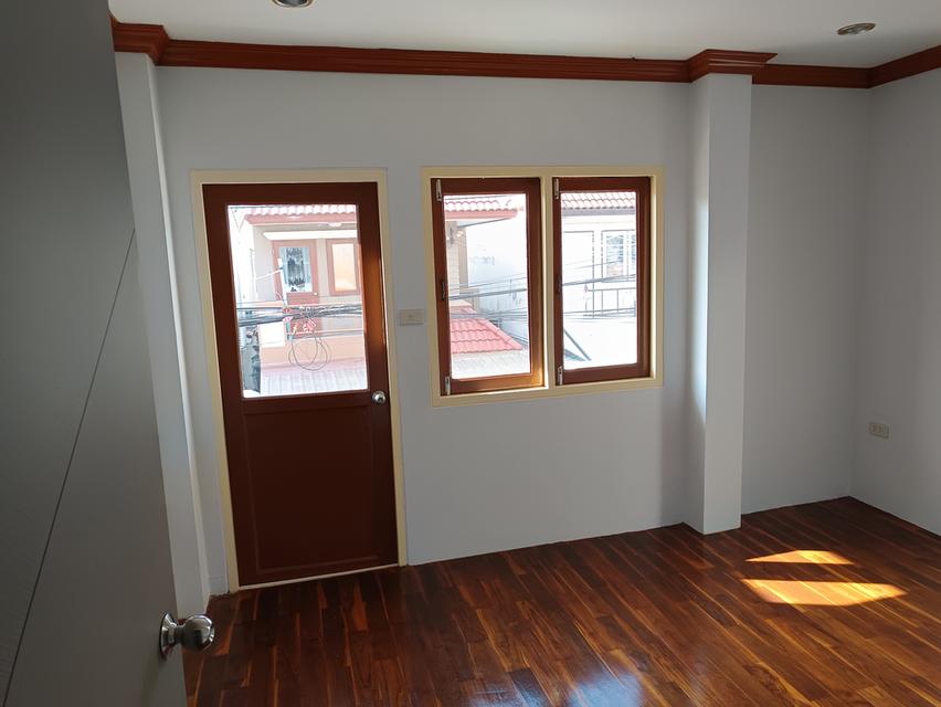 บ้านทาวน์เฮ้าส์ ผนังสองด้านไม่ติดกัน ใกล้รถไฟฟ้าสายสีแดงดอนเมือง 17