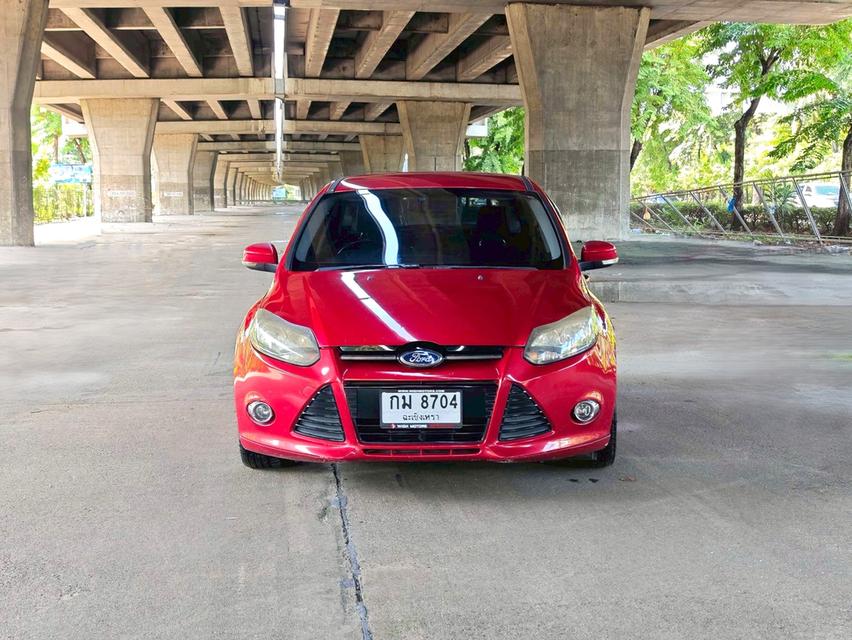 ขายรถ Ford Focus 2.0 Hatchback ปี 2013 สีแดง เกียร์ออโต้