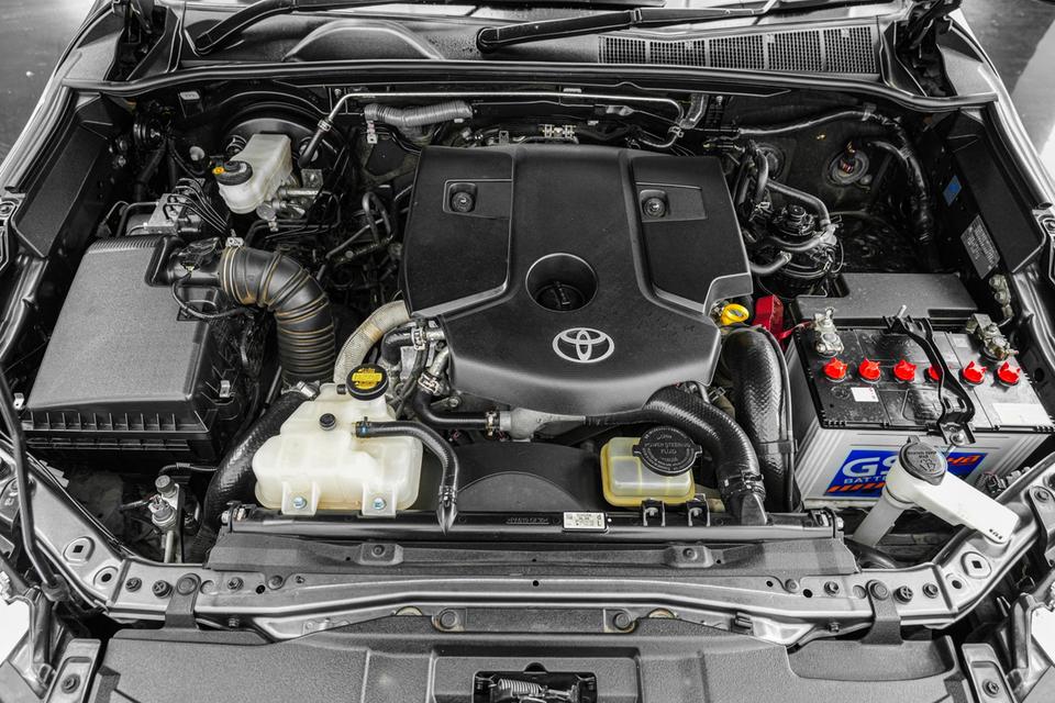 2016 TOYOTA FORTUNER 2.4 V 4WD SUV สีเทา ไมล์ 87553 กม. 20