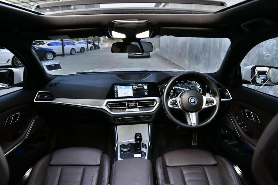 TOP OPTION BMW 330e M Sport BSI กับ Warranty ถึง 2027 ทะเบียนคืน" รูปที่ 17