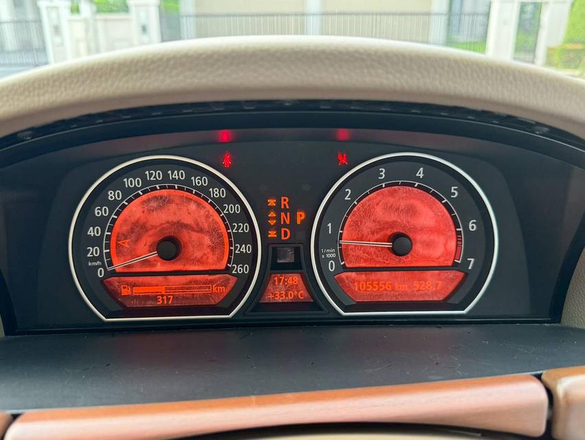 BMW 730Li ( E66 ) 6