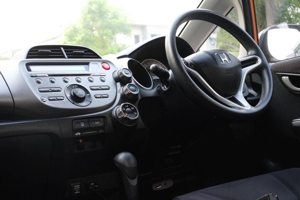 ขาย HONDA NEW JAZZ 1.5 SV. (TOP) AT 2011 ผู้หญิงใช้