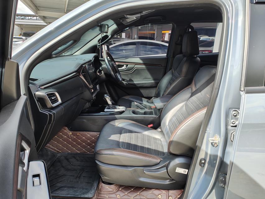 Isuzu D-Max 3.0 V-cross M D-Cab AT 12