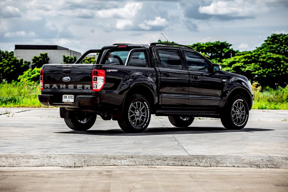 Ford Ranger Hi-lander 2.2XLT 4 ประตู เกียร์ธรรมดา ปี 2017 สีดำ มือเดียวป้ายแดง 5