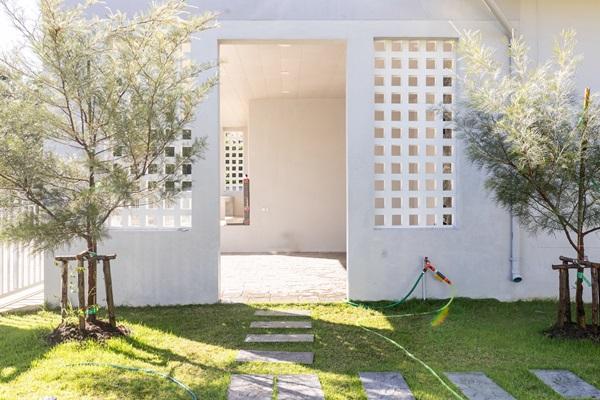 ขายบ้านเดี่ยวใหม่ ชลบุรี พนัสนิคม หนองเหียง ใกล้331 75.8ตร.ว. ฟรีโอน ทำเลดีเงียบสงบ เจ้าของขายเอง โทร 099-4464142 7