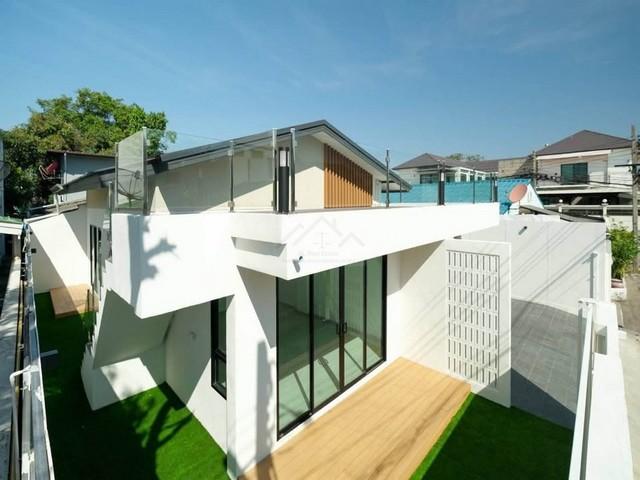ขายบ้านเดี่ยว 1 ชั้นครึ่ง 50 ตรว. หมู่บ้านเสรี-อ่อนนุช ซอยอ่อนนุช 70-1 รีโนเวทใหม่หมดทั้งหลัง บ้านสวยพร้อมอยู่ 2