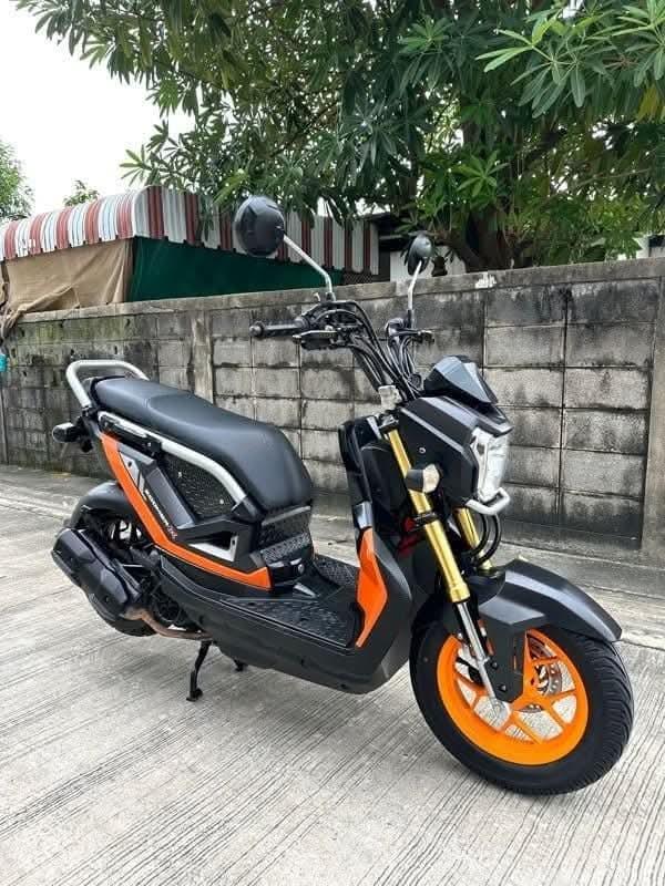 Honda Zoomer X สีส้ม 6