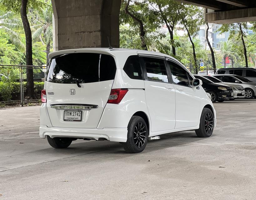 ขายรถ Honda Freed 1.5EL ปี 2013 สีขาว เกียร์ออโต้ 4