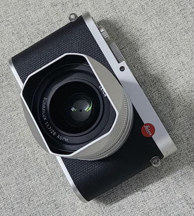 ขายกล้องLeica Q silverมือสอง