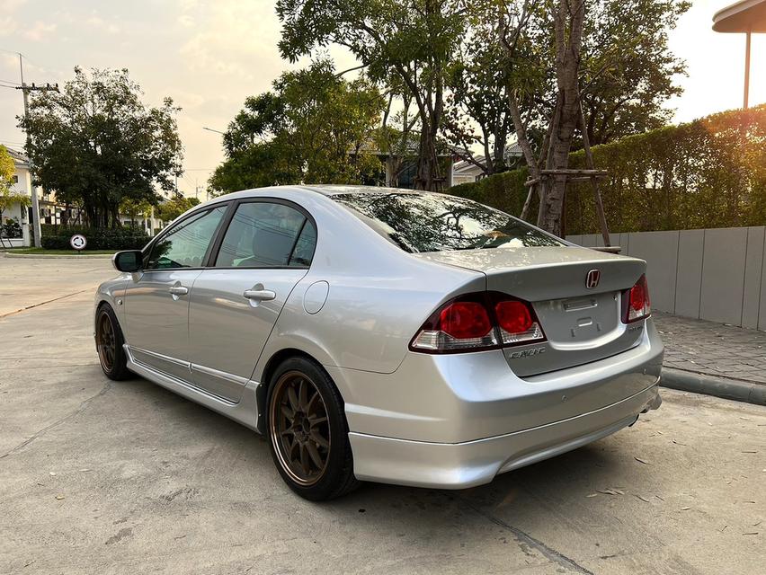 2011 Honda Civic FD ออโต้ รถสวยมาก ขวัญใจวัยรุ่น รูปที่ 4
