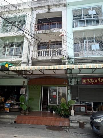 ขายด่วน อาคารพาณิชย์ 4 ชั้น ทำเลพัฒนาการ 70 ใกล้ตลาดสดพัฒนาการ เดินทางสะดวก เหมาะทั้งอยู่อาศัยและค้าขาย 2