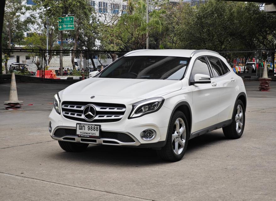 Mercedes Benz GLA200 W156 ปี 2018 