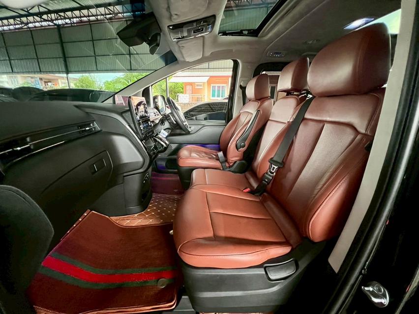ปี 2022 HYUNDAI STARIA, 2.2 PREMIUM SUNROOFโฉม ปี21-ปัจจุบัน สีดำ เกียร์ออโต้ ดีเซล ตัวท๊อปสุด 14