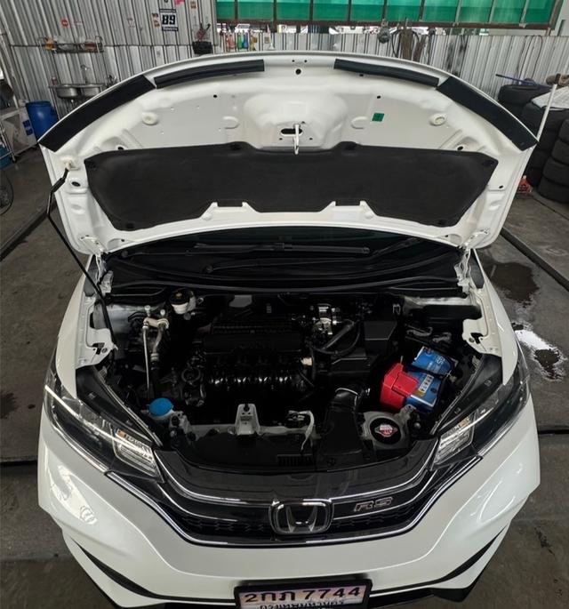 Honda Jazz GK 1.5RS 2017 แต่งพร้อม รูปที่ 6