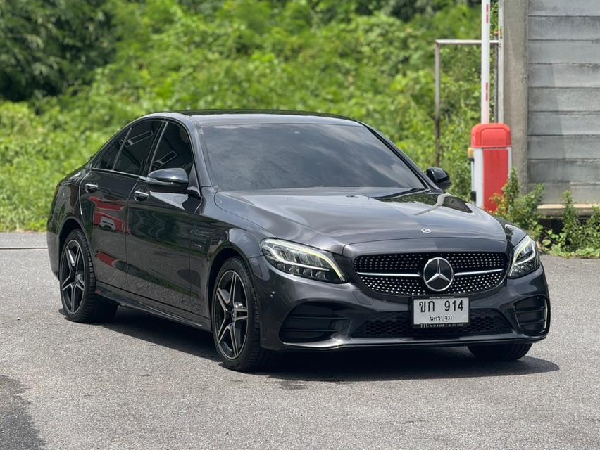 Mercedes Benz C300e AMG Sport ปี 2020  ไมล์ 8x,xxx km