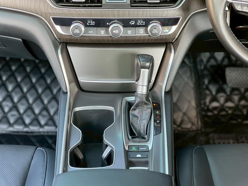 ปี 2019 HONDA ACCORD, 2.0 HYBRID TECH เซอร์วิสศูนย์ทุกระยะ รูปที่ 13