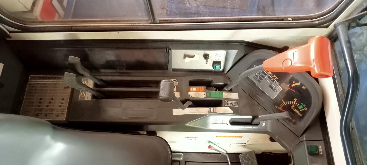 รถเกี่ยวนวดข้าว อิเซกิ รูปที่ 4