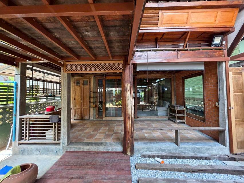 บ้านเดี่ยว 2 ชั้น ครึ่งตึก ครึ่งไม้ ( ไม้สัก ) 18