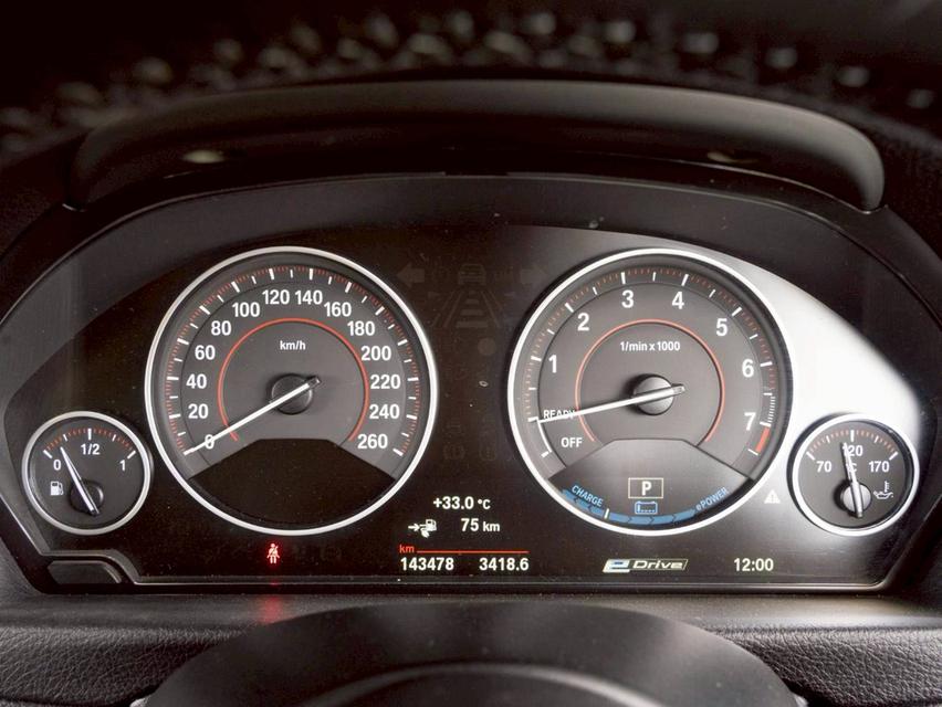 BMW 330e M Sport (โฉม F30 ) 2016 จด 2017 17