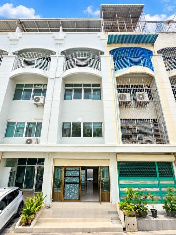 ให้เช่าตึกแถว 5 ชั้น สุขุมวิท71 BTSพระโขนง457ม. พร้อมดาดฟ้ามีหลังคา Cloud Kitchen 18ตร.ว. 250ตร.ม. ตลาดพระโขนง 300 ม. 1