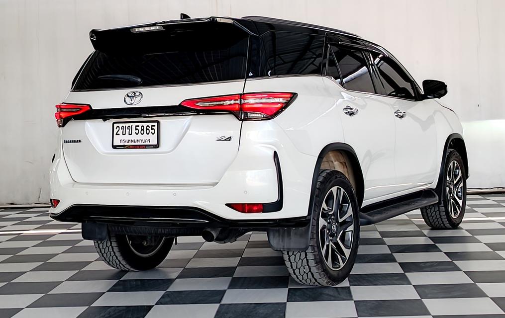 FORTUNER LEGENDER 2.4 V 4WD ปี 2021 ✅ ฟรีค่าจัด-ค่าโอน ✅ ฟรีประกันภัย ✅ ฟรี พรบ 5