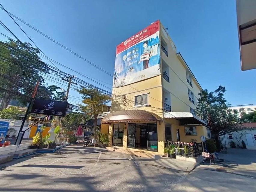 ขายอพาร์ทเมนท์โชคชัยสี่ ลาดพร้าว ที่ดิน 280ตร.ว ใกล้ BigC 350ม. รถไฟฟ้าMRTโชคชัย4 750ม. โรงพยาบาลเปาโล เซ็นทรัลอีสวิลล์ เอกมัยรามอินทรา คนเช่าเต็มตลอด 2