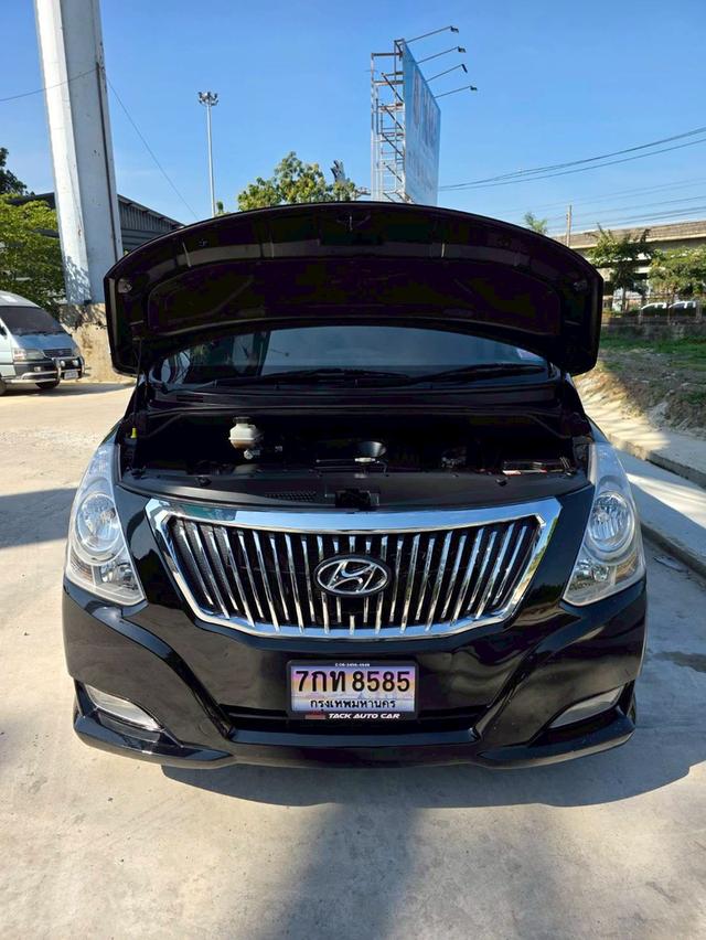 HYUNDAI H-1 VIP สีดำ ปี 2015 ไมล์ 130,000 กม. 6