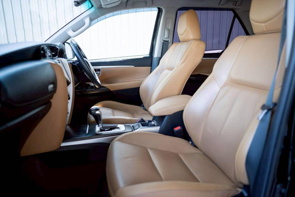 Toyota Fortuner 2.8V 4wd ปี16 รูปที่ 13