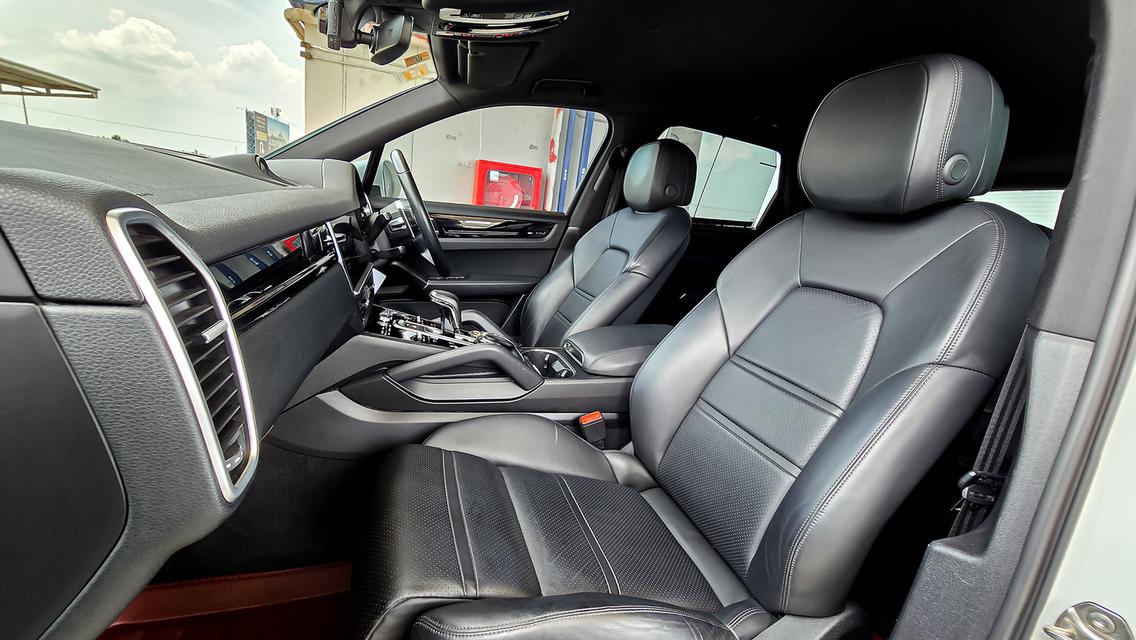  PORSCHE CAYENNE 3.0E Hybrid ปี 2019 จด 2020 โทร.0922639576 เอ๋ 16