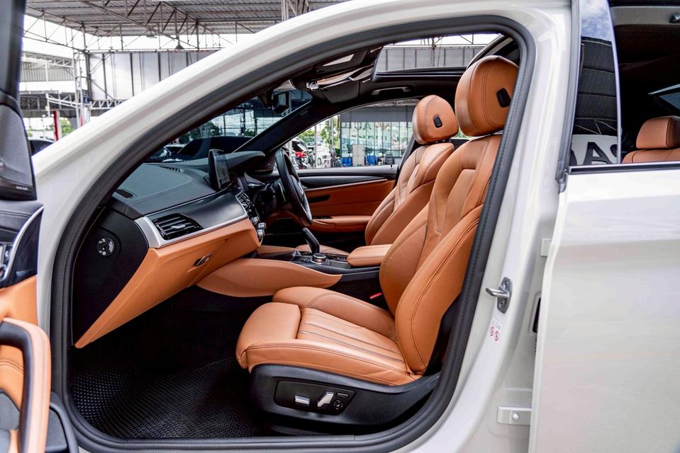 รหัสรถ NP274 BMW 530e M SPORT 2022 14