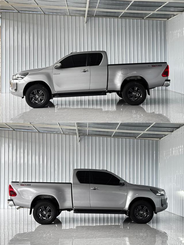 Revo CAB 2.4Mid เกียร์ออโต้ ยกสูง
