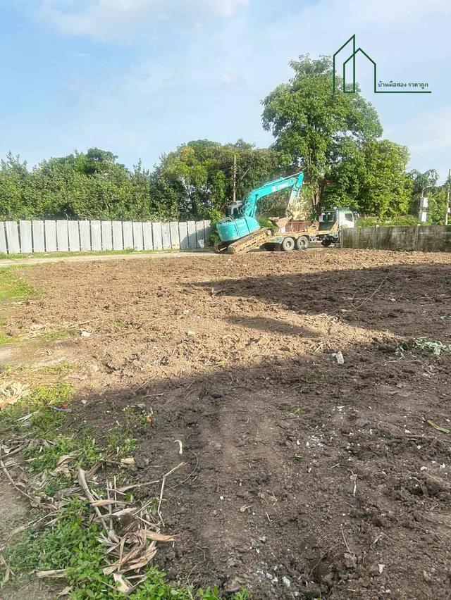 ที่ดินเปล่าหมู่บ้านแฮปปี้เพลสพาร์ค ลาดกระบัง ถนนเจ้าคุณทหาร  7