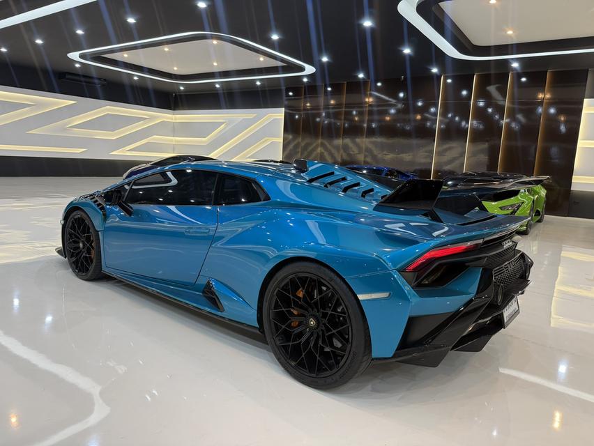 รถบ้านเจ้าของขายเอง LAMBORGHINI  HURACAN STO ปี 2022 วิ่ง 8 พันโล รถศูนย์  Renazzo วารันตี 5 ปี เหลือๆ เข้าศูนย์มาครบทุกระยะประวัติเซอร์วิสครบ รูปที่ 4