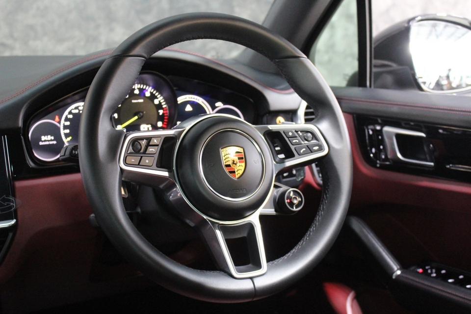 รหัสรถ JRS9431 เข้าใหม่กับ Porsche Cayenne E Hybrid 2019  10