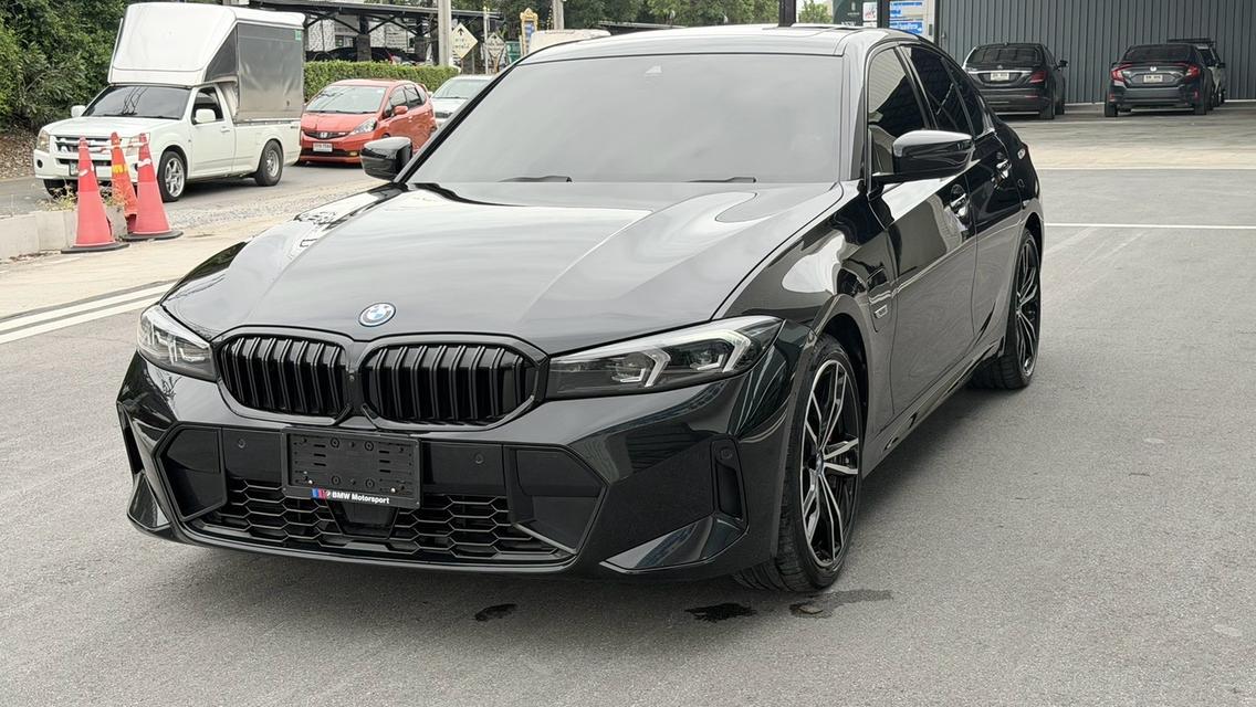 รหัสรถ KPV53 ⚫ BMW 330e M Sport ปี 2023 รูปที่ 2
