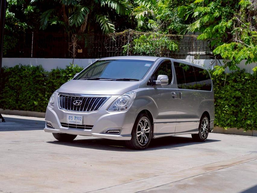 Hyundai H-1 2.5 Elite ปีจด 2018