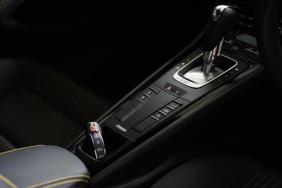 Porsche 718 Cayman T (Light Weight) 2022 สภาพของรถเหมือนป้ายแดงกลิ่นความเป็นรถใหม่ยังอยู่ ออกศูนย์ AAS รูปที่ 8