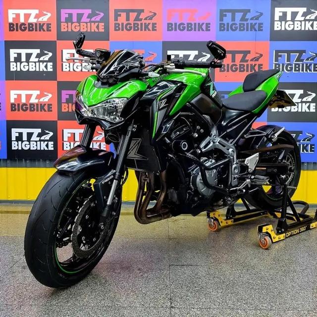 ส่งต่อรถมอเตอร์ไซค์สวยๆ  Kawasaki Z900 2