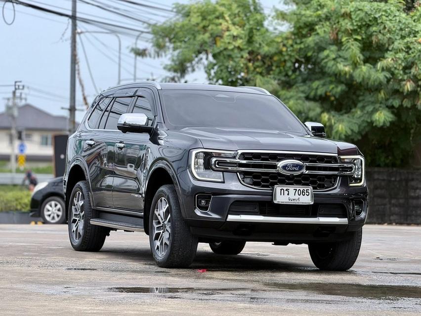 2022 FORD EVEREST, 2.0 BI-TURBO TITANIUMPLUS โฉม ปี22-ปัจจุบัน ตัวท็อปขับ2สีเทา เกียร์ออโต้ เครื่องดีเซล รูปที่ 2
