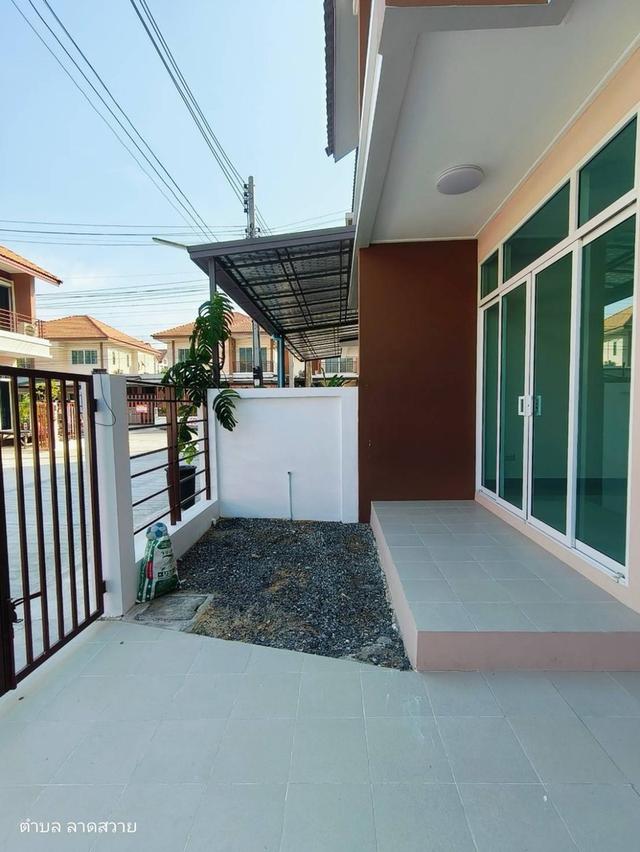 บ้านสร้างใหม่ พร้อมอยู่ ทำเลทอง! หมู่บ้านพนาสนธิ์วิลล่า ถนนลำลูกกาคลองสี่ ต.ลาดสวาย อ.ลำลูกกา จ.ปทุมธานี 2
