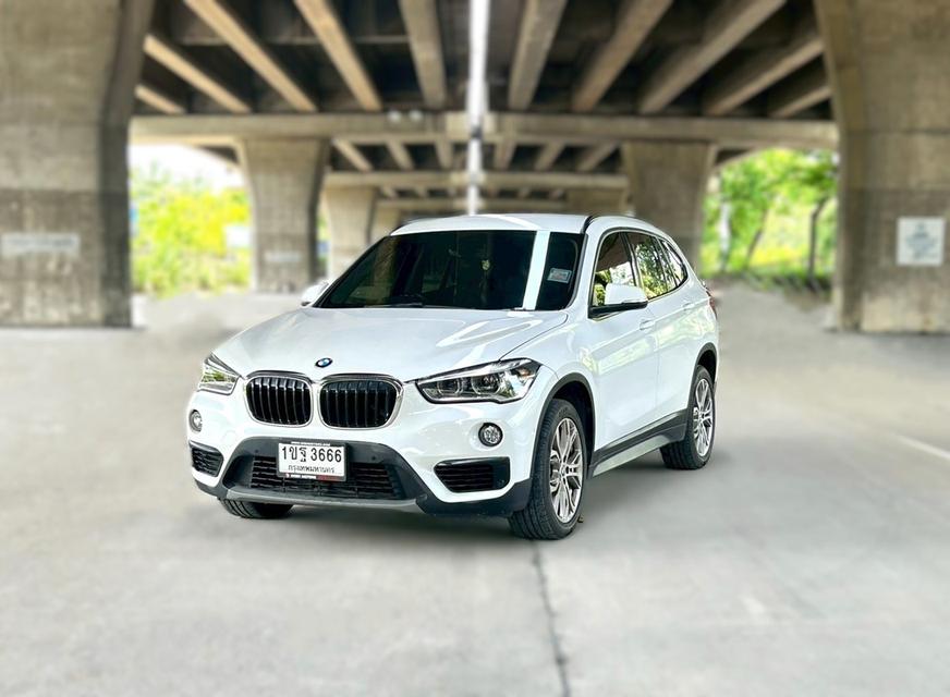 2020 BMW X1 1.5 sDrive18i รถสวยพร้อมใช้งาน