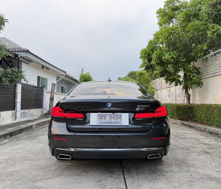 รหัสรถ AP3434 Bmw 530e Luxury Plug-in Hybrid LCI ปี 24 สีเทาดำ รูปที่ 7