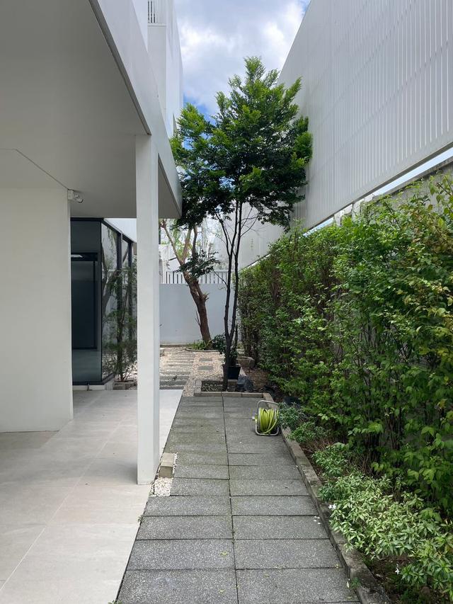 Home Office for Rent** **ARKIN Vibhavadi – Near Don Mueang Airport** Home Office ติดถนนวิภาวดี เพียง **50 เมตร** 4