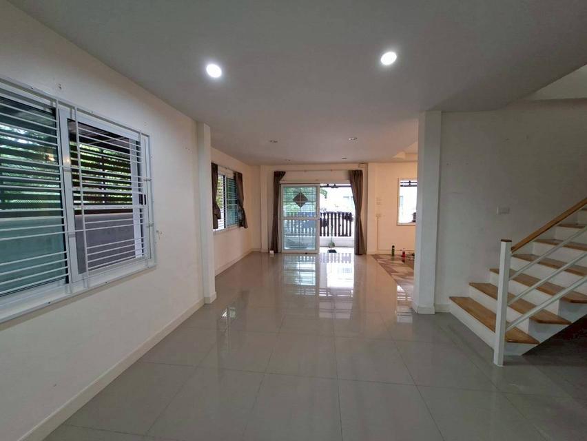 ขายบ้าน 2 ชั้น หลังริม หมู่บ้านบีทีเอ็น เรสซิเดนซ์ ใกล้เซ็นทรัลเวสเกต  3