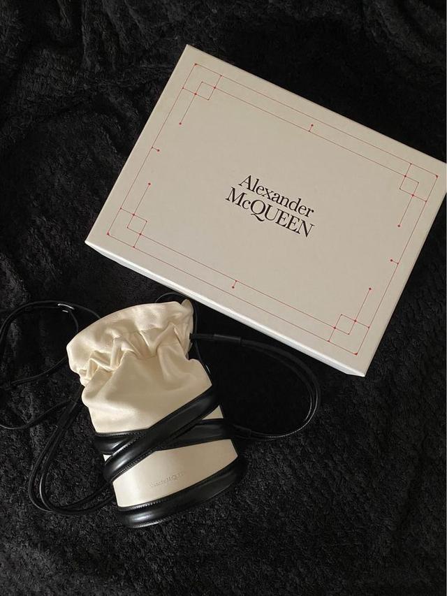 Alexander McQueen Soft Curve Bucket Bag 2