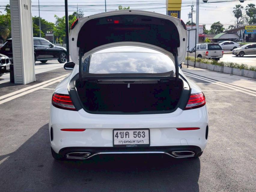 รหัสรถ KPV563 2023 BENZ C200 2.0 COUPE AMG DYNAMIC 13